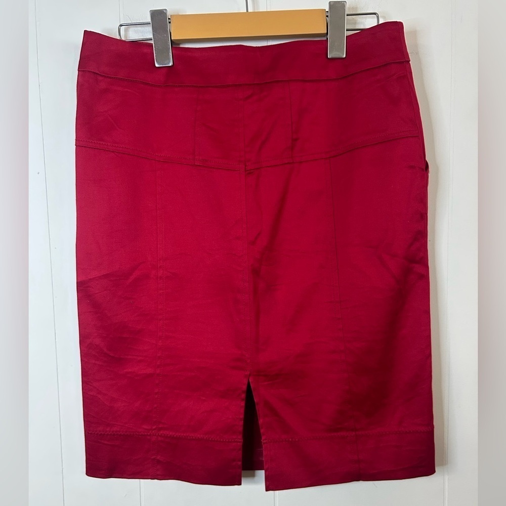 Tristan, size 4, cherry red pencil skirt, pockets, back slit, side zipper - Picture 6 of 7